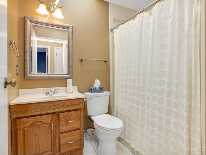 3566 Sandal Lane, Cincinnati, OH 45248 Photo 24