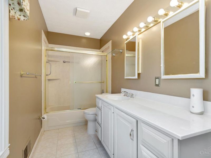 3566 Sandal Lane, Cincinnati, OH 45248 Photo 31