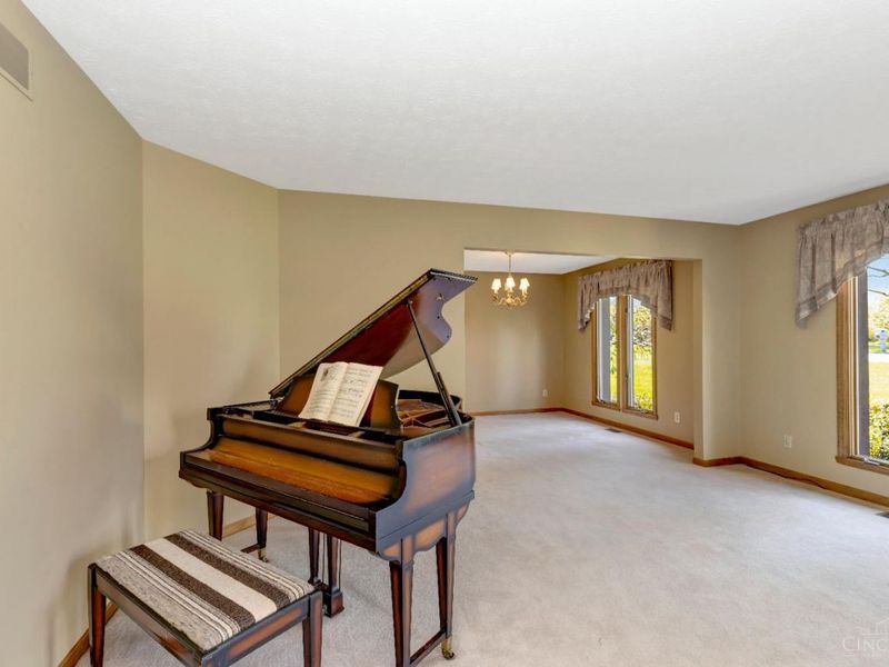 3566 Sandal Lane, Cincinnati, OH 45248 Photo 8