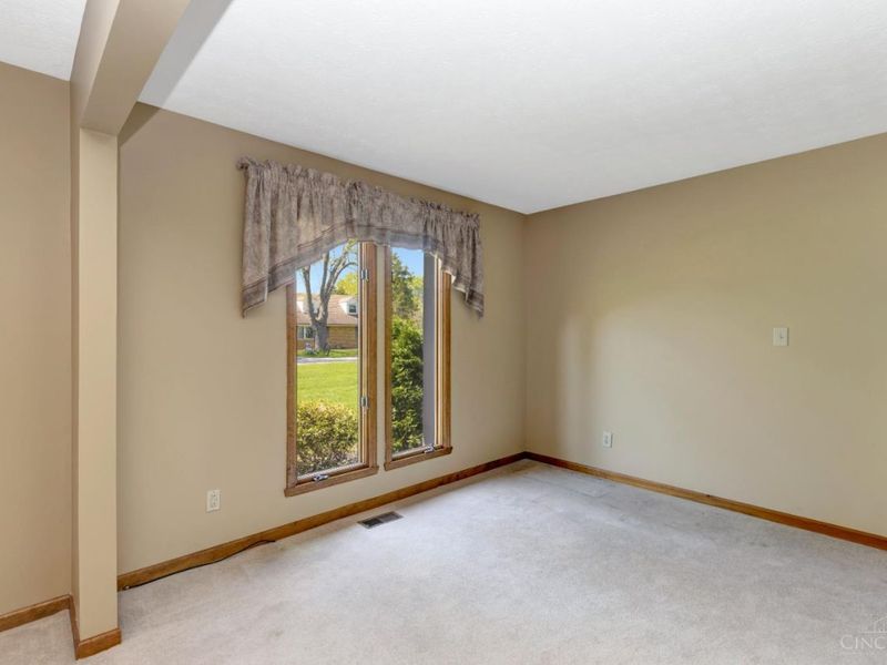 3566 Sandal Lane, Cincinnati, OH 45248 Photo 9