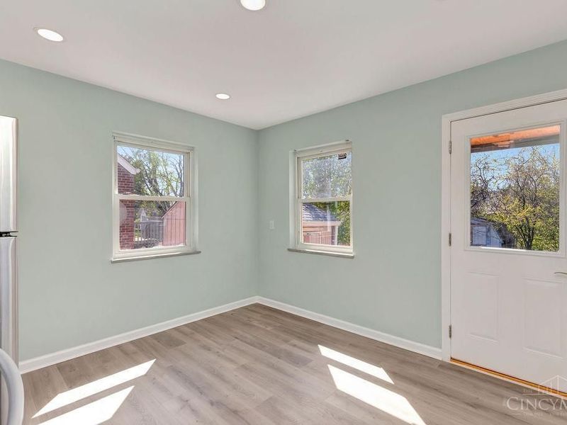 3041 Crestmoor Lane, Green Township, OH 45238 Photo 12