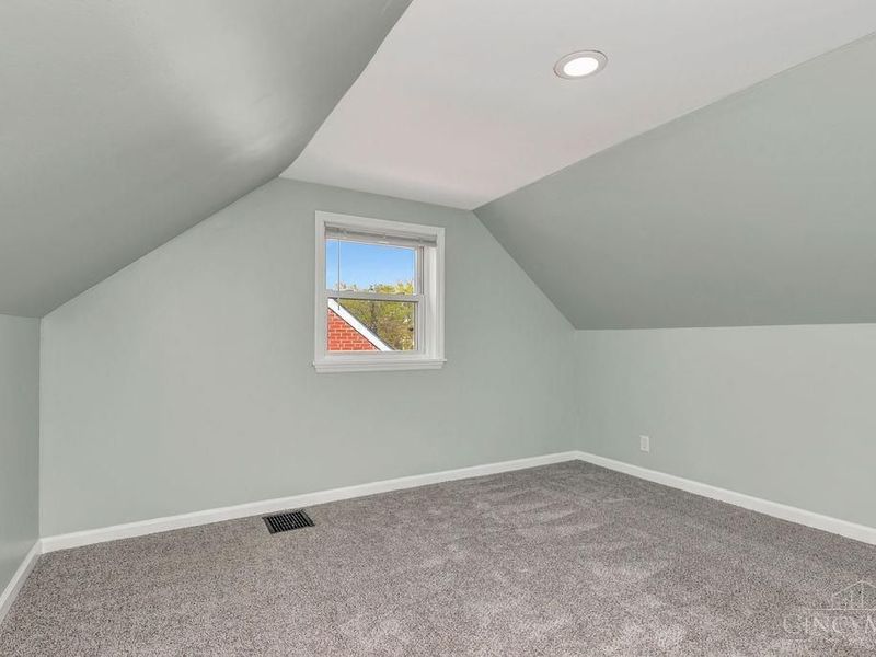 3041 Crestmoor Lane, Green Township, OH 45238 Photo 21