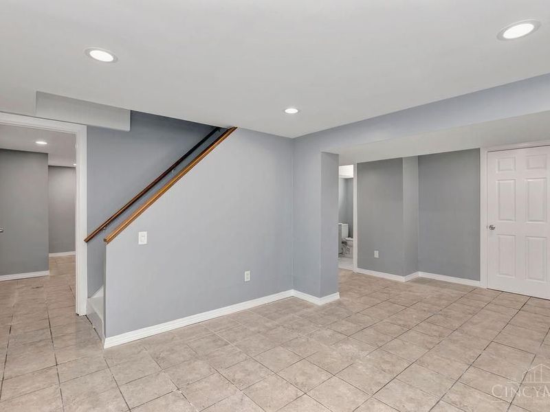 3041 Crestmoor Lane, Green Township, OH 45238 Photo 23