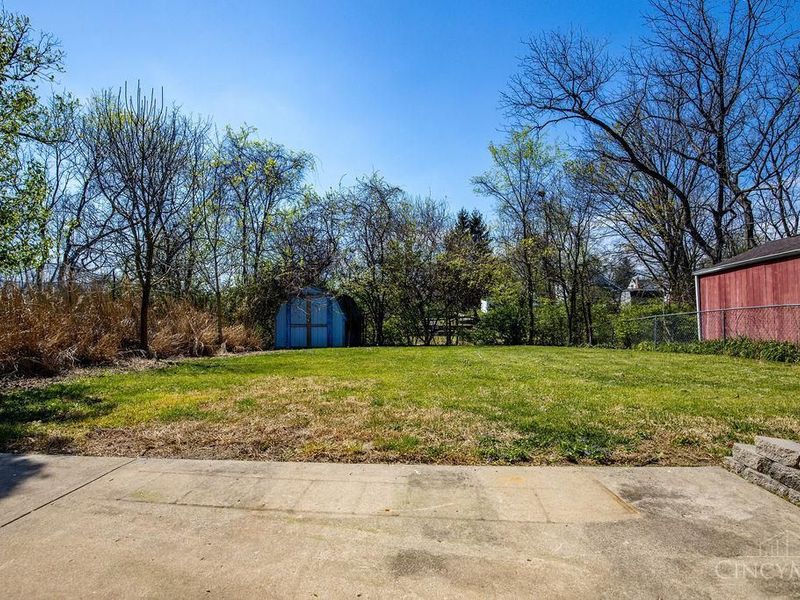 3041 Crestmoor Lane, Green Township, OH 45238 Photo 6