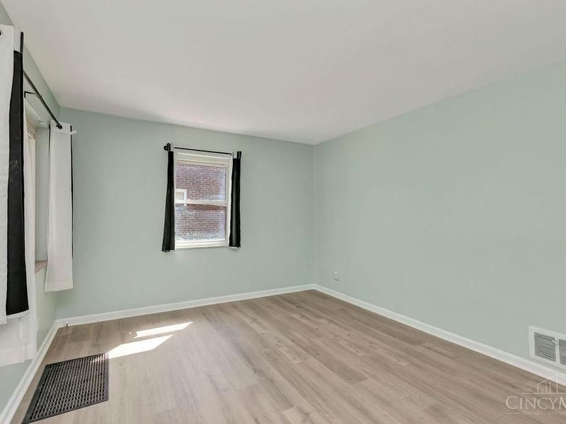 3041 Crestmoor Lane, Green Township, OH 45238 Photo 8