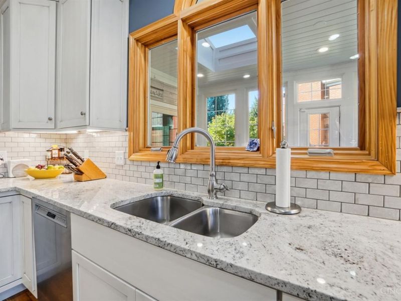 3667 Carpenters Green Lane, Blue Ash, OH 45241 Photo 19