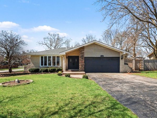 10360 Brenner Court, Naperville, IL 60564