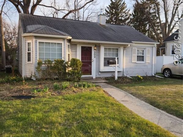 202 E 13 Mile Road, Royal Oak, MI 48073
