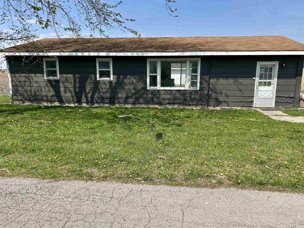 208 W North Street, Kempton, IN 46049