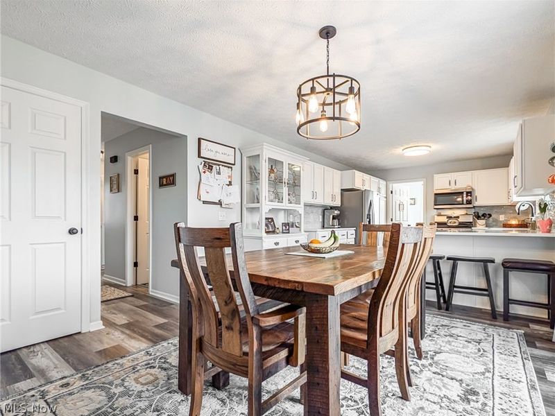 812 Joel Circle , Louisville, OH 44641 Photo 13