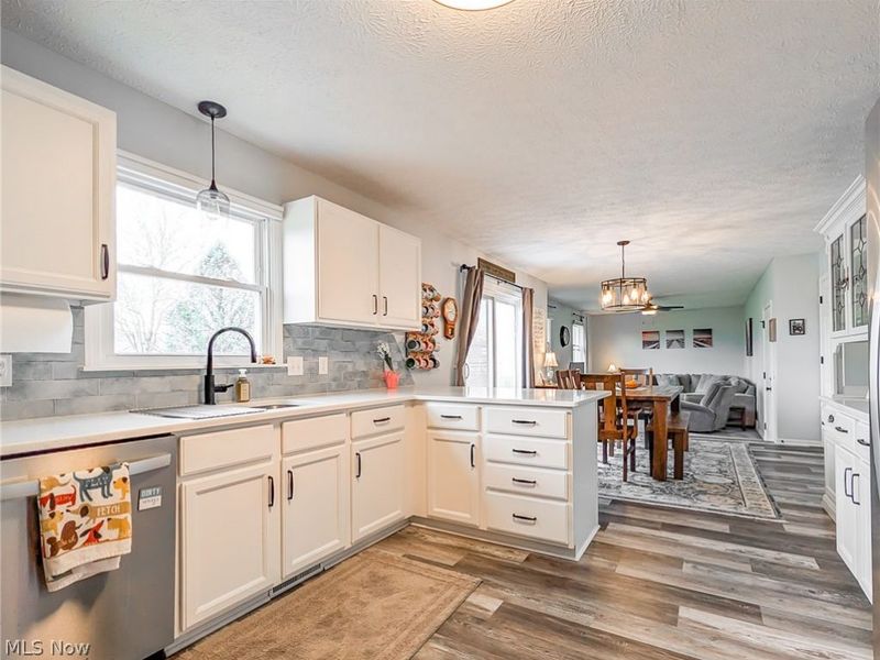 812 Joel Circle , Louisville, OH 44641 Photo 14