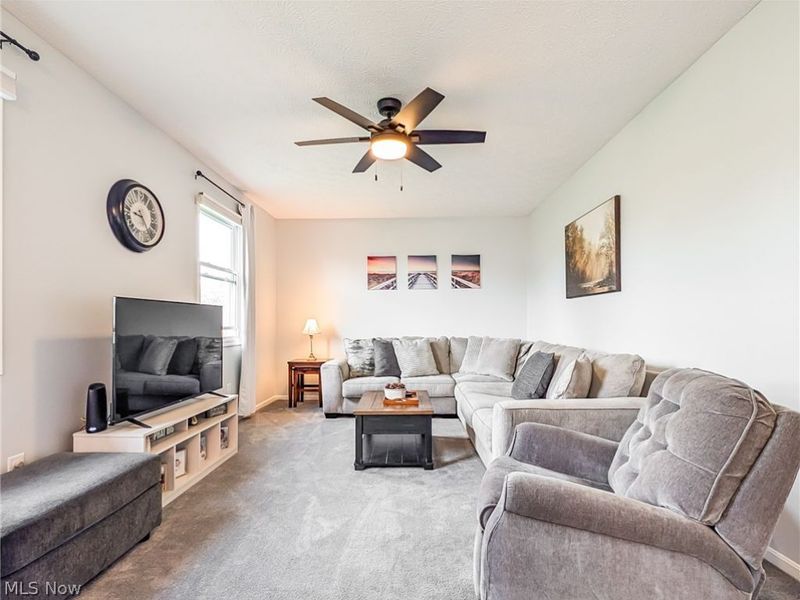 812 Joel Circle , Louisville, OH 44641 Photo 18