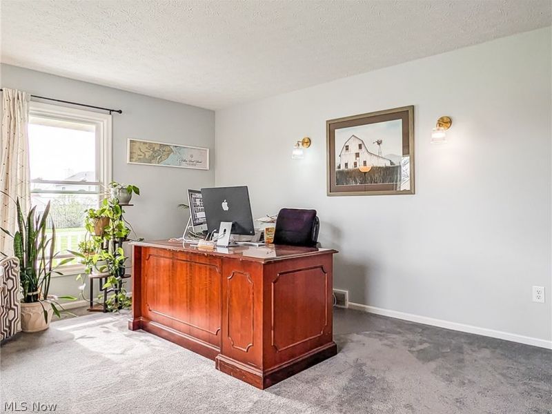 812 Joel Circle , Louisville, OH 44641 Photo 8