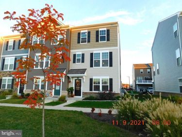 2208 SHADMOOR DRIVE , FREDERICKSBURG, VA 22401