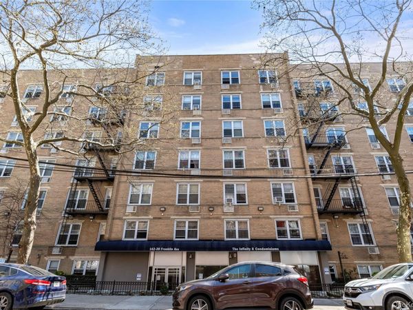 14220 Franklin Avenue, Unit 3A, Flushing, NY 11355