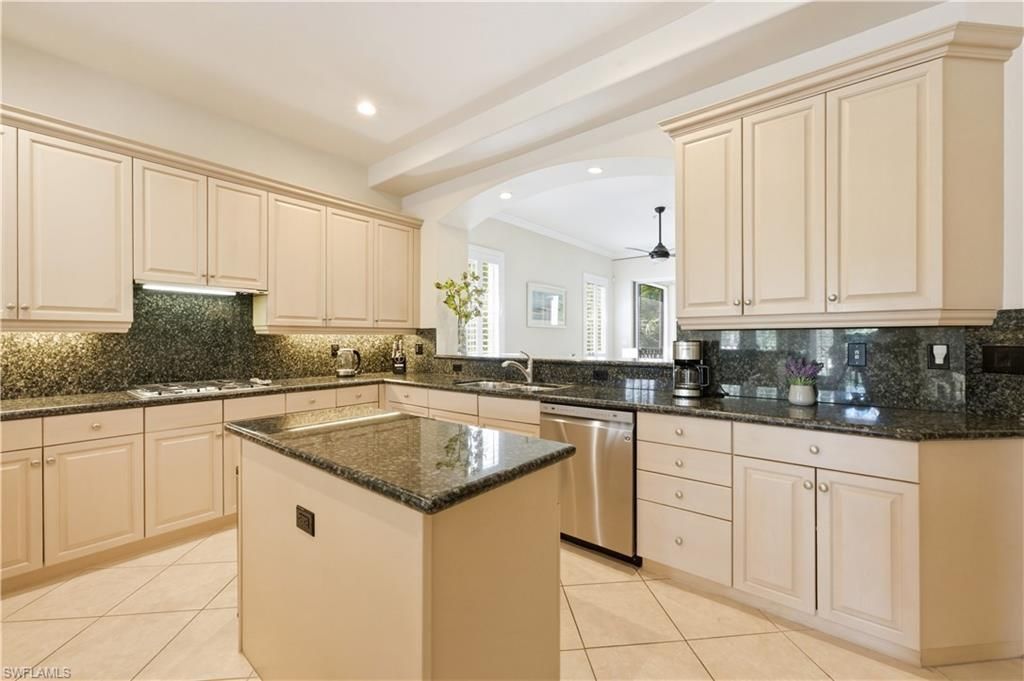 2859 Tiburon Blvd E, Unit 102, Naples, FL 34109 Photo