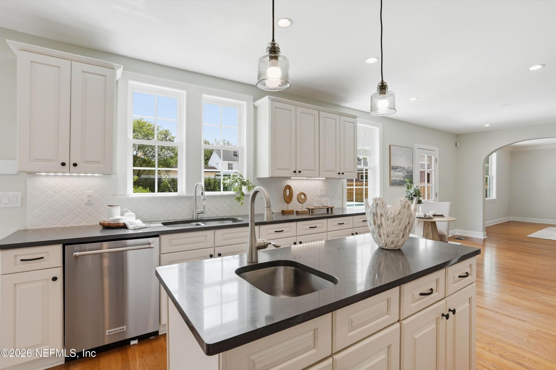 1052 Holly Lane, Jacksonville, FL 32207 Photo