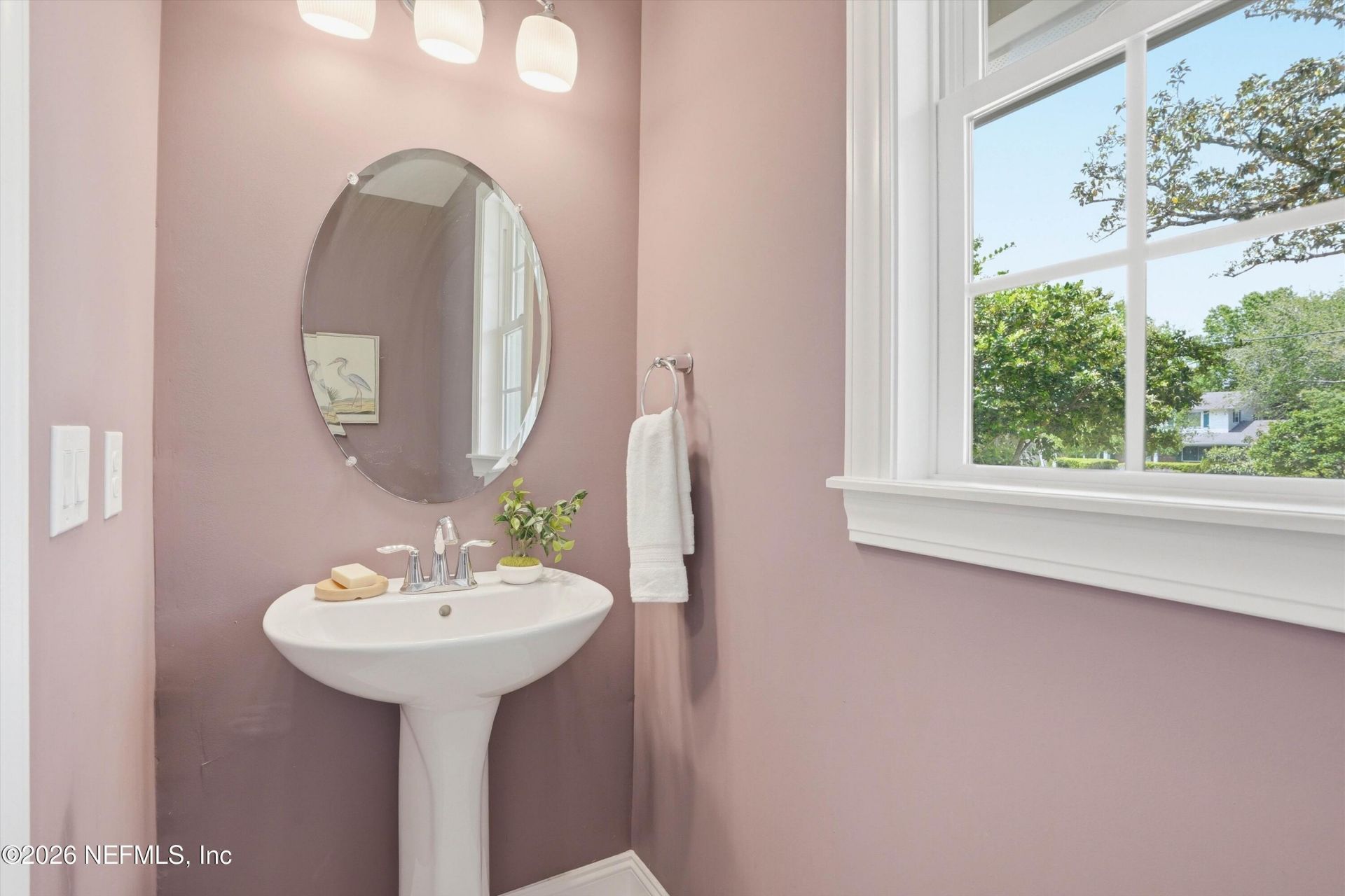 1052 Holly Lane, Jacksonville, FL 32207 Photo