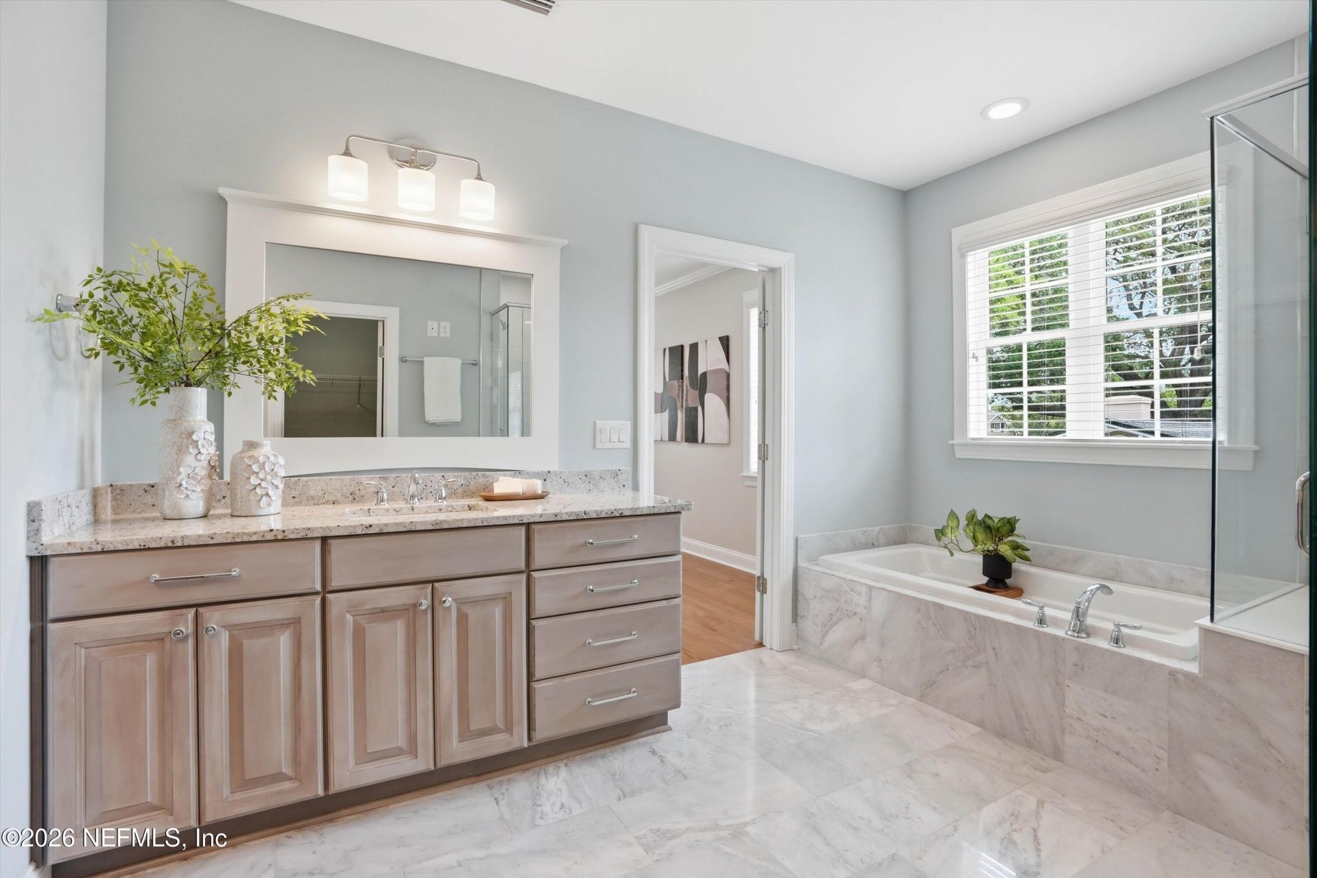 1052 Holly Lane, Jacksonville, FL 32207 Photo