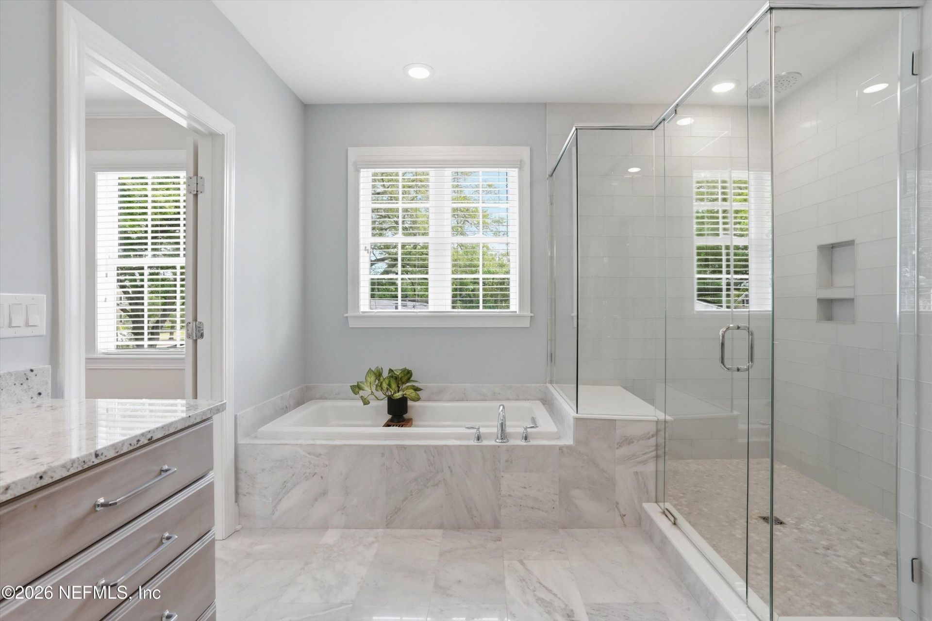 1052 Holly Lane, Jacksonville, FL 32207 Photo