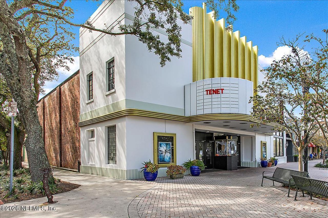 1052 Holly Lane, Jacksonville, FL 32207 Photo