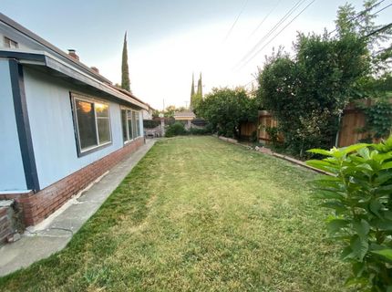 1143 West El Camino Ave, Sacramento, CA 95833 Photo