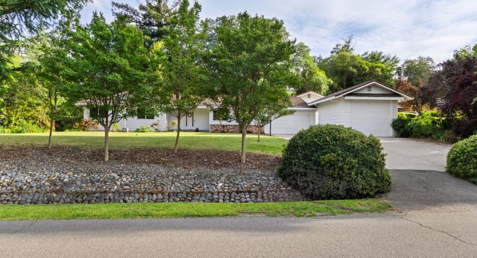 9842 Valley Pines Dr, Folsom, CA 95630 Photo