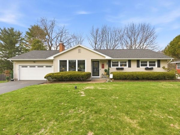 114 Woodmancy Lane, Fayetteville, NY 13066