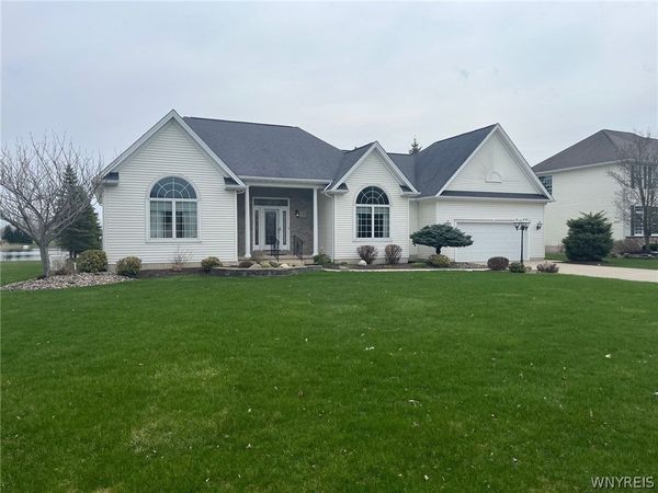 7305 Windsor Drive, North Tonawanda, NY 14120