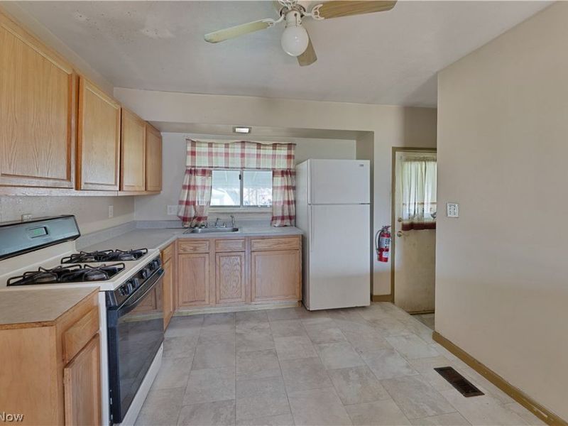 4465 Burkey Road , Austintown, OH 44515 Photo 16