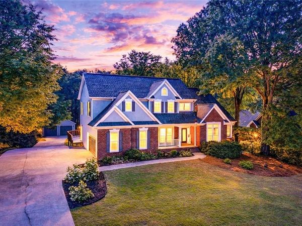 185 Amberbrook Circle, Grayson, GA 30017