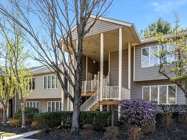 65 Westchester Ter, Clinton, NJ 08801