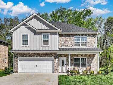 1783 Oak Forest Dr , Clarksville, TN 37043