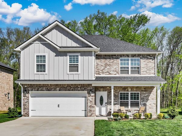 1783 Oak Forest Dr , Clarksville, TN 37043