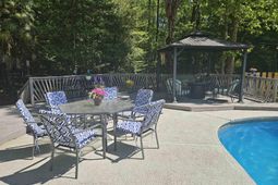 532 Rose Sharon Drive photo 4