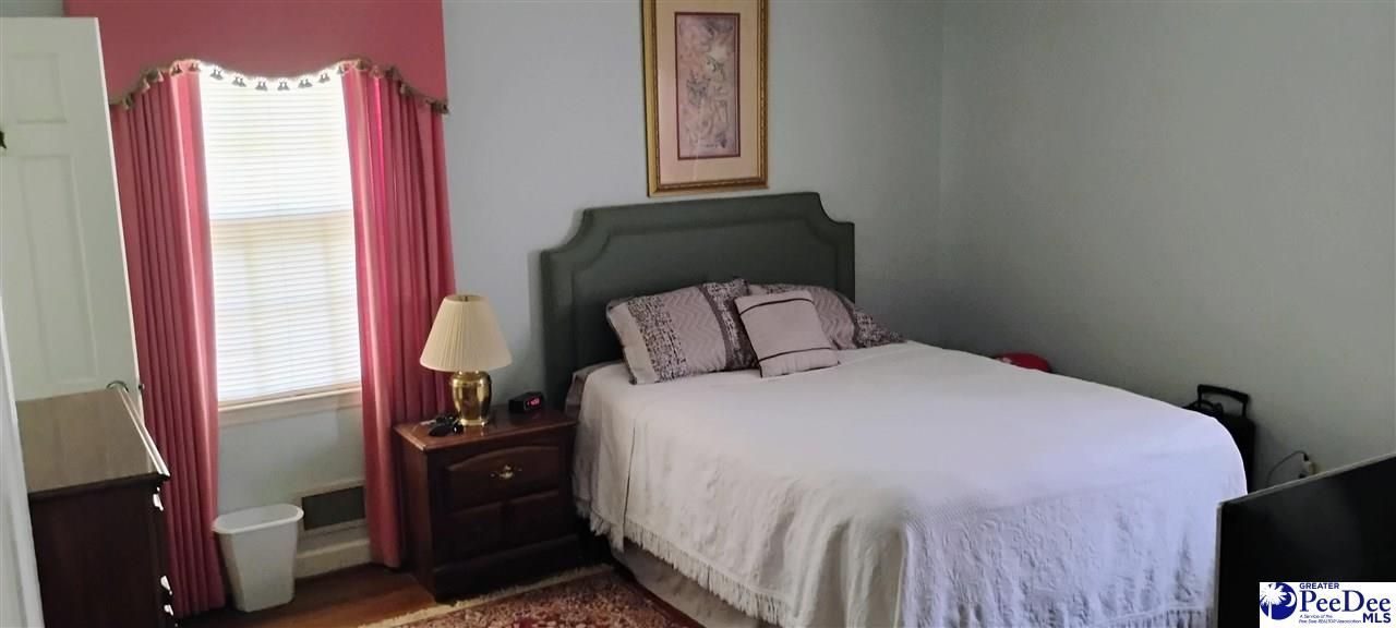 961 Clarendon Ave Photo 16