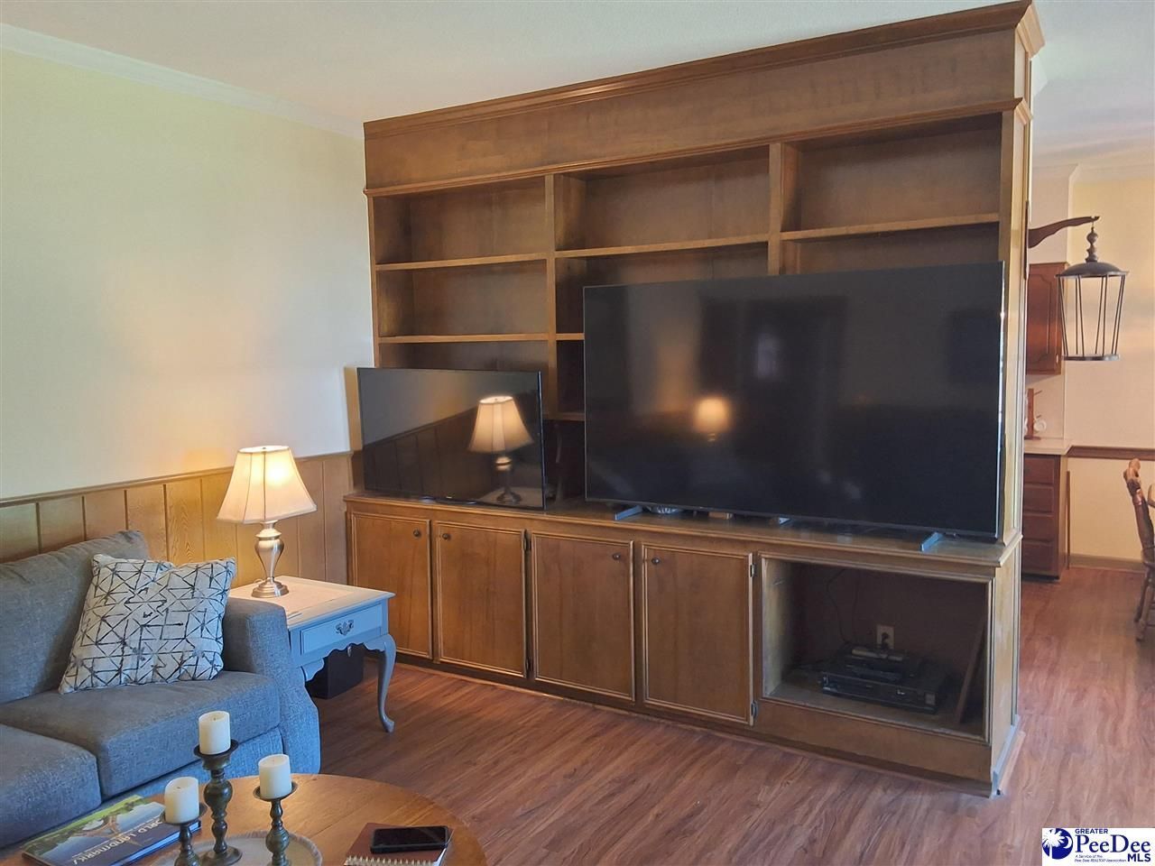 961 Clarendon Ave Photo 9