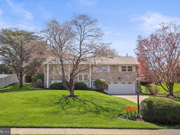 2564 AUDLYN DRIVE, YORK, PA 17408