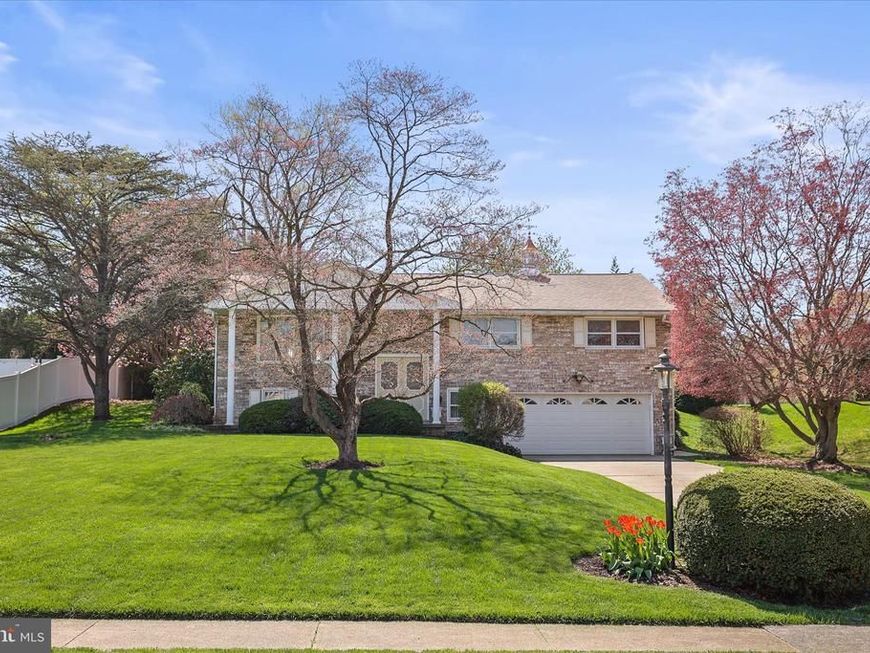 2564 Audlyn Drive, York, PA 17408 Main Photo