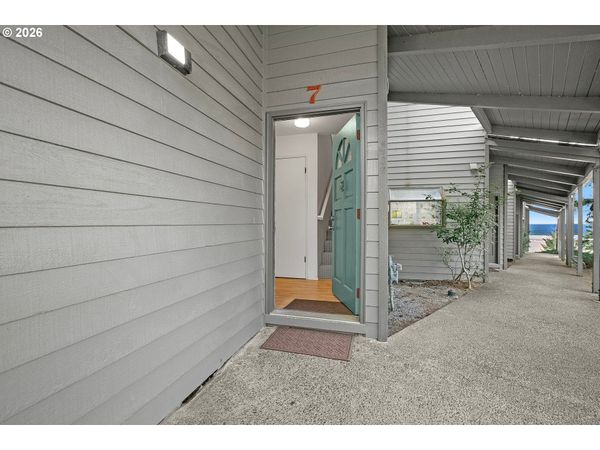 3250 NW OCEANVIEW DR, Unit #7, Newport, OR 97365