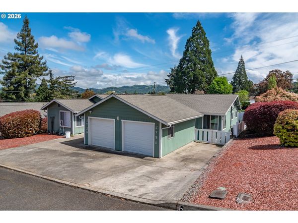 2731 W LORRAINE AVE, Unit 9, Roseburg, OR 97471