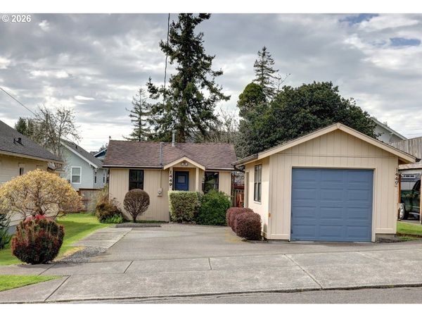 1449 9TH ST, Astoria, OR 97103