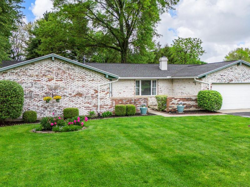 885 Michaels Road, Tipp City, OH 45371 Photo 2