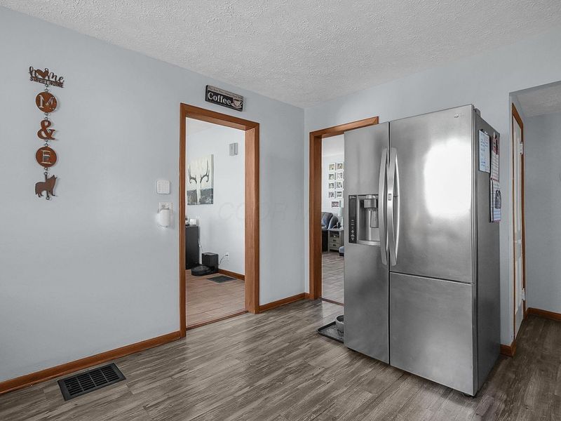 180 W Columbus Street, Pickerington, OH 43147 Photo 13