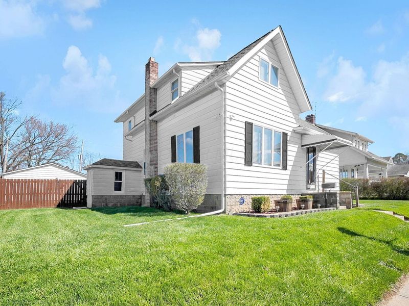 180 W Columbus Street, Pickerington, OH 43147 Photo 2