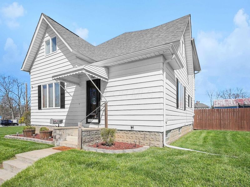 180 W Columbus Street, Pickerington, OH 43147 Photo 3