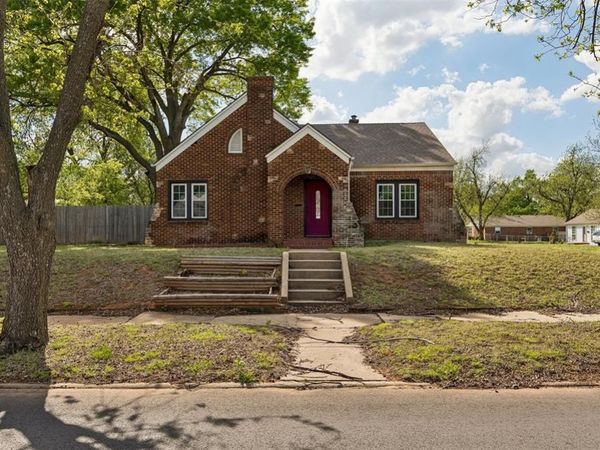 802 S 14th Street, Chickasha, OK 73018