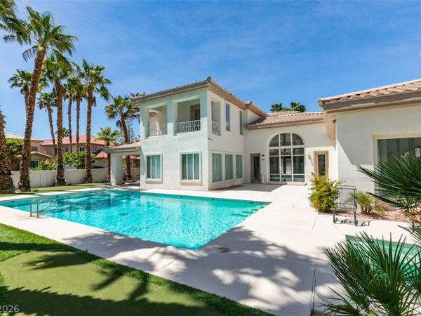 8033 Secret Harbor Court, Las Vegas, NV 89128