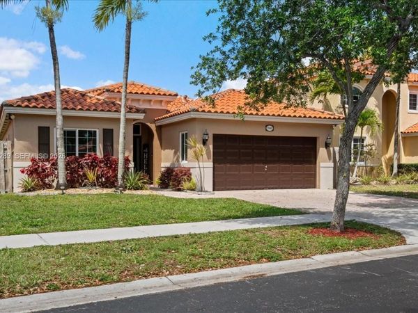 1740 NE 36th Ave , Homestead, FL 33033