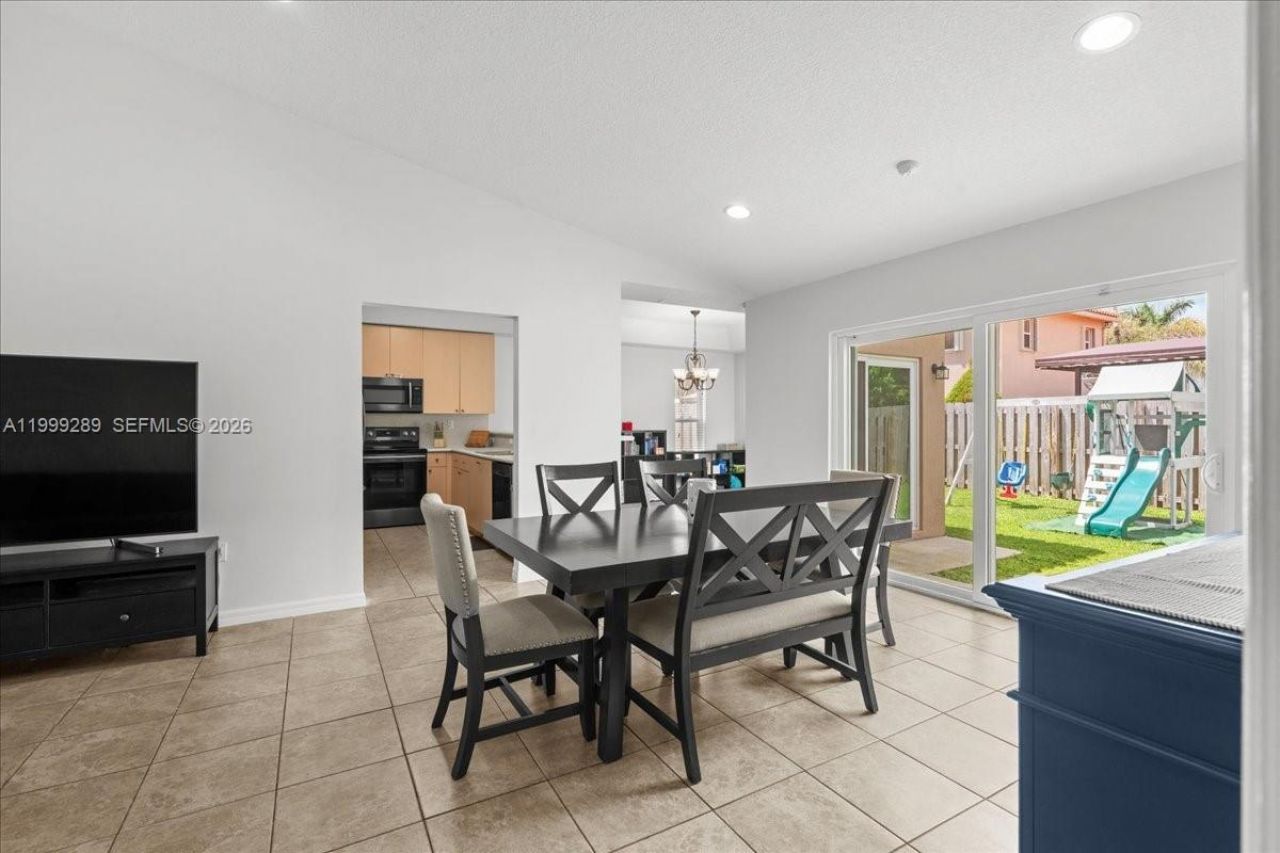 1740 NE 36th Ave , Homestead, FL 33033 Photo